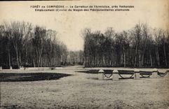 CPA Foret de Compiegne Le Carrefour de l'Armistice 
