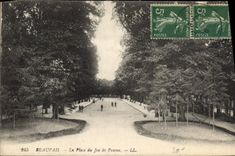CPA Beauvais La Place du Jeu de Paume 