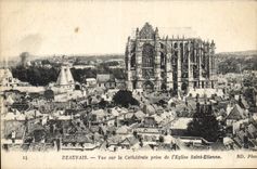 CPA Beauvais Vue sur la Cathedrale prise de l'Eglise Saint Etienne 