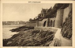 CPA Dinard Le Chemin de Ronde de la Malouine 