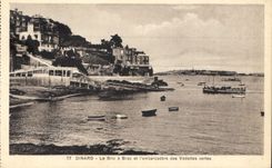 CPA Dinard Le Bric a Brac et l'embarcadere des Vedettes Vertes 