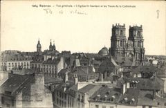 CPA Rennes Vue generale L'Eglise St Sauveur et les Tours de la Cathedrale 