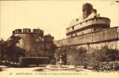CPA Saint Malo Le Chateau et le Square 