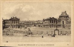 CPA Palais de Versailles et la Grille d'Honneur 