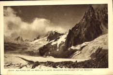 CPA Au fond de la Mer de Glace Glacier du Geant et le Requin 