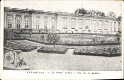 CPA Versailles Le Grand Trianon Vue sur les Jardins 