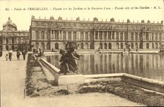 CPA Palais de Versailles Facade sur les Jardins et le Parterre d'eau 