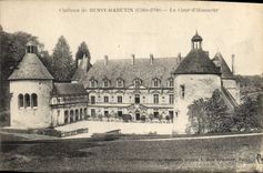 CPA Chateau de Bussy Rabutin Cote d'Or La Cour d'Honneur 