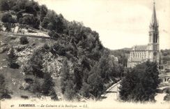 CPA Lourdes Le Calvaire et la Basilique 