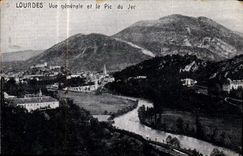 CPA Lourdes Vue generale et le Pic du Jer 