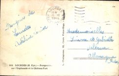 CPA Lourdes Perspective sur l'Esplanade et le Chateau Fort 