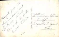 CPA Passionnement Femme Fleurs