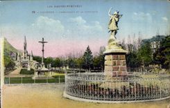 CPA Lourdes L'Esplanade et la Basilique 