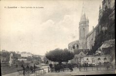 CPA Lourdes Face Laterale de la Grotte 