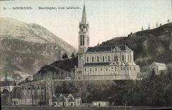 CPA Lourdes Basilique vue laterale 