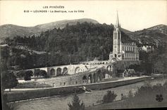 CPA Lourdes La Basilique vue de Cote 