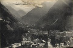 CPA Hautes Pyrenees Cauterets Vue generale 