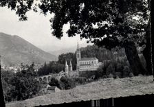 CPA Lourdes La Basilique et le Pic du Jer 