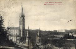 CPA Lourdes La Basilique 