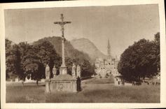 CPA Lourdes Calvaire Breton et Esplanade 