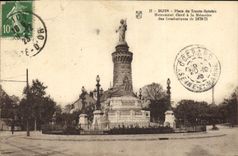 CPA Dijon Place du Trente Octobre Monument eleve a l Memoire des Combattants de 1870 71 