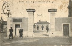 CPA Dijon Entree du Quartier d'Infanterie de Ligne 