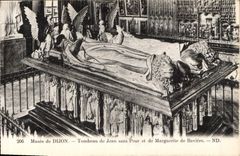 CPA Musee de Dijon Tombeau de Jean sans Peur et de Marguerite de Baviere 