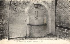 CPA Cathedrale de Chartres Notre Dame sous Terre Puits des Saints Forts