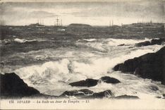 CPA Dinard La Rade un Jour de Tempete 