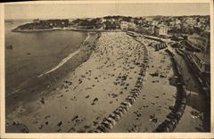 CPA Dinard Ille et Vilaine La plage et la pointe du Moulinet 