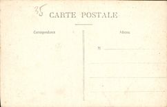 CPA Vitre Le Chateau Vu de la Place St Yves 
