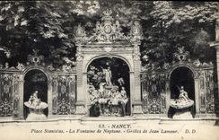 CPA Nancy Place Stanislas La Fontaine de Neptune Grilles de Jean Lamour 