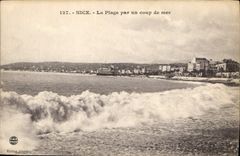 CPA Nice La Plage par un coup de mer 
