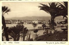CPA Cannes Vue prise du Jardin Albert 