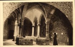 CPA Abbaye de ND de Lerins Ile Saint Honorat Cloitre interieur de Monastere fortifee 