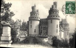 CPA Pierrefonds Le Chateau La Facade et l'Entree 