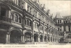 CPA Chateau de Pierrefonds Cour d'Honneur Une Galerie 