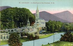 CPA Lourdes La Basilique et les Piscines 