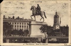 CPA Lyon Illustre Place Bellecour Statue de Louis XIV 