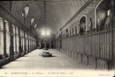 CPA Pierrefonds Le Chateau La Salle des Preux 
