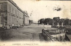 CPA Compiegne Le Chateau et les Terrasses 