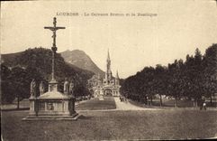 CPA Lourdes Le Calvaire Breton et la Basilique 