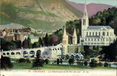 CPA Lourdes La Basilique et le Pic du Jer 