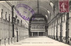 CPA Pierrefonds Interieur du Chateau La Salle des Preux 