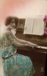 CPA Femme Piano