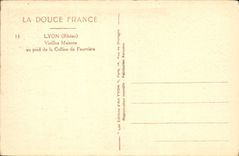 CPA Lyon Rhone Vieille Maisons au pied de la Colline de Fourviere 