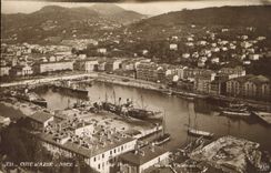 CPA Nice Le Port vu du Chateau 