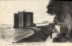 CPA Ile Saint Honorat L'Ancien Monastere fortifie 