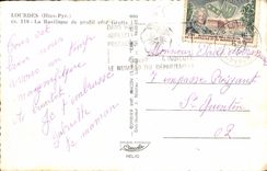 CPA Lourdes Htes Pyr La Basilique de profil cote Grotte 