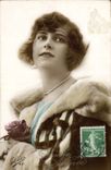 CPA Bonne Annee Femme